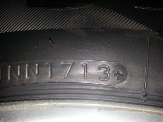 ขายยาง บริสโตน ดูเลอร์ 265/70/16 ปี13 ยังไม่ลงดิน3000 ขายยาง บริสโตน ดูเลอร์ 265/70/16 ปี13 ยังไม่ลงดิน3000