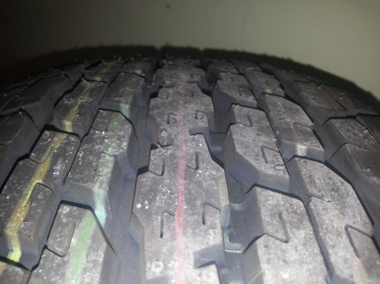 ขายยาง บริสโตน ดูเลอร์ 265/70/16 ปี13 ยังไม่ลงดิน3000 ขายยาง บริสโตน ดูเลอร์ 265/70/16 ปี13 ยังไม่ลงดิน3000