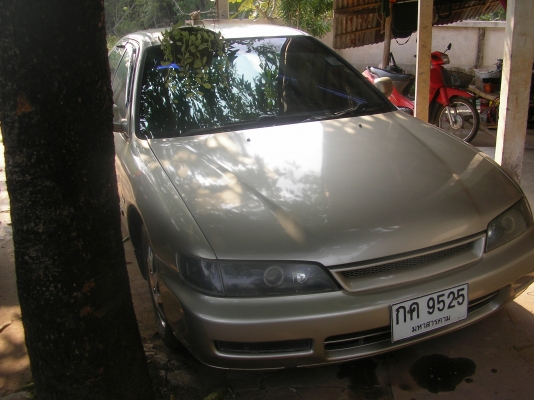 ขาย HONDA แอคครอดไฟท้อย 2ก้อน ปี39 เกียร์ออโต เครื่องวีเทค ล้อแมก เครื่องเล่นโซนี