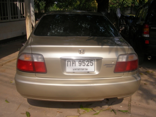 ขาย HONDA แอคครอดไฟท้อย 2ก้อน ปี39 เกียร์ออโต เครื่องวีเทค ล้อแมก เครื่องเล่นโซนี