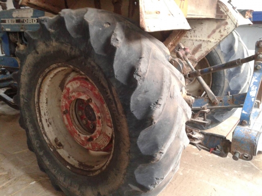 FORD 6610 เพลาเดียว FORD 6610 เพลาเดียว