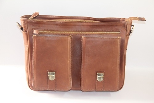 กระเป๋าหนังแท้ เย็บเสร็จหมาดๆ กระเป๋าหนังแท้ เย็บเสร็จหมาดๆ