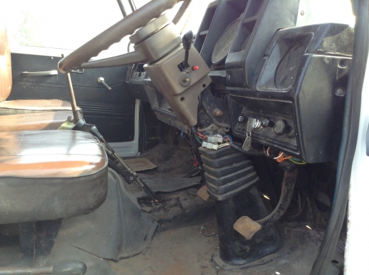 ขาย 6 ล้อดั้ม ISUZU เครื่อง 6BB1 145 แรงม้า (คัสซีหัวยาว)สวยตลอดเส้น เกียร์ร็อคกี้ เฟืองท้ายใหญ่จัมโบ้ พวงมาลัยพาวเวอร์ ยางเต็ม ทุกอย่างเขียนแบบลงเล่มเรียบร้อย ทะเบียนเต็มพร้อมโอนครับ