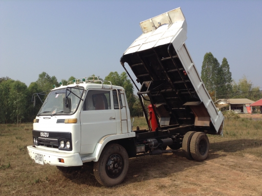 ขาย 6 ล้อดั้ม ISUZU เครื่อง 6BB1 145 แรงม้า (คัสซีหัวยาว)สวยตลอดเส้น เกียร์ร็อคกี้ เฟืองท้ายใหญ่จัมโบ้ พวงมาลัยพาวเวอร์ ยางเต็ม ทุกอย่างเขียนแบบลงเล่มเรียบร้อย ทะเบียนเต็มพร้อมโอนครับ