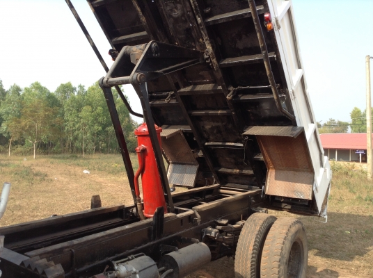 ขาย 6 ล้อดั้ม ISUZU เครื่อง 6BB1 145 แรงม้า (คัสซีหัวยาว)สวยตลอดเส้น เกียร์ร็อคกี้ เฟืองท้ายใหญ่จัมโบ้ พวงมาลัยพาวเวอร์ ยางเต็ม ทุกอย่างเขียนแบบลงเล่มเรียบร้อย ทะเบียนเต็มพร้อมโอนครับ