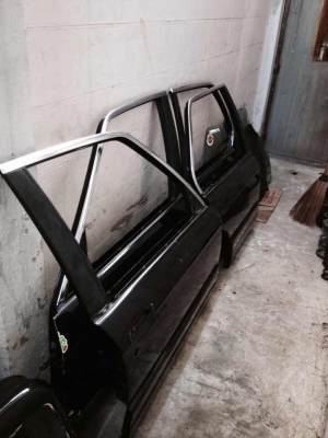 ขายโครงประตูเปล่า bmw e30 จำนวน4บาน ตัวละ500บาท สภาพดีไม่ผุทรงดีไม่มีบุบ รวม2400บาท โทร0875077464โส กทม