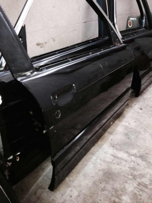 ขายโครงประตูเปล่า bmw e30 จำนวน4บาน ตัวละ500บาท สภาพดีไม่ผุทรงดีไม่มีบุบ รวม2400บาท โทร0875077464โส กทม