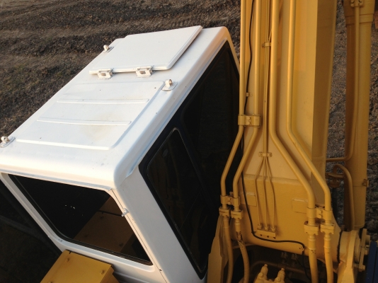 ขาย KOMATSU PC200-5 คอนโทรนสั้น สภาพสวย ตอนนี้รถอยู่หน้างาน ที่กบินทร์บุรีครับ (เจ้าของขายเอง) สนใจติดต่อโดยตรง 081-4283210 ขาย KOMATSU PC200-5 คอนโทรนสั้น สภาพสวย ตอนนี้รถอยู่หน้างาน ที่กบินทร์บุรีครับ (เจ้าของขายเอง) สนใจติดต่อโดยตรง 081-4283210