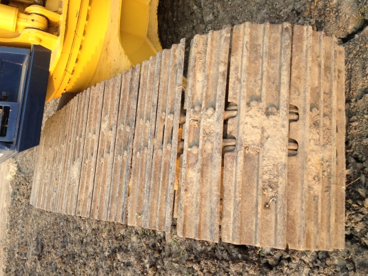 ขาย KOMATSU PC200-5 คอนโทรนสั้น สภาพสวย ตอนนี้รถอยู่หน้างาน ที่กบินทร์บุรีครับ (เจ้าของขายเอง) สนใจติดต่อโดยตรง 081-4283210 ขาย KOMATSU PC200-5 คอนโทรนสั้น สภาพสวย ตอนนี้รถอยู่หน้างาน ที่กบินทร์บุรีครับ (เจ้าของขายเอง) สนใจติดต่อโดยตรง 081-4283210