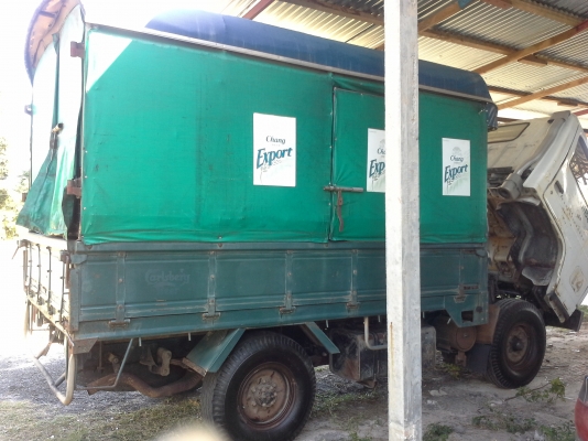 ขายสี่ล้อกลาง