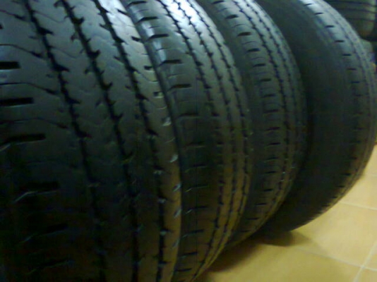 ล้อถอดรถยึดกระบะบรรทุก14 เพลาลอย 6รูพร้อมยางXCD 215R14 1ชุดเหมาๆ