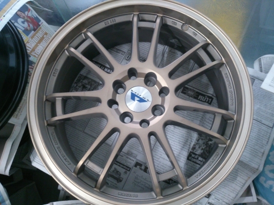 ขายแม็กใหม่ล้างสต๊อก มีทั้งขอบ15, 16, 17  มีทั้ง 4รู100/114 ,5รู100/114 และ6รู139.7 จำนวน 45 ชุด ราคา6500/ชุด  (ไม่มีตำหนิ) มาก่อนเลือกก่อน ราคาคุยกันได้ (มีจำนวนจำกัด)