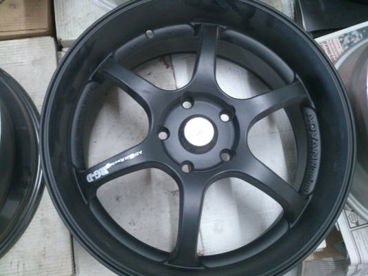 ขายแม็กใหม่ล้างสต๊อก มีทั้งขอบ15, 16, 17  มีทั้ง 4รู100/114 ,5รู100/114 และ6รู139.7 จำนวน 45 ชุด ราคา6500/ชุด  (ไม่มีตำหนิ) มาก่อนเลือกก่อน ราคาคุยกันได้ (มีจำนวนจำกัด)