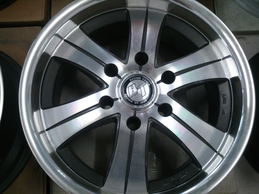 ขายแม็กใหม่ล้างสต๊อก มีทั้งขอบ15, 16, 17  มีทั้ง 4รู100/114 ,5รู100/114 และ6รู139.7 จำนวน 45 ชุด ราคา6500/ชุด  (ไม่มีตำหนิ) มาก่อนเลือกก่อน ราคาคุยกันได้ (มีจำนวนจำกัด)