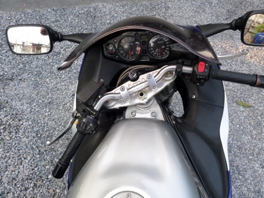 ขาย SUZUKI HAYABUSA ปี 2001 สีเดิมทั้งคัน สภาพสวยตามรูป พร้อมสรรพสามิตรแท้ มีปั๊มติ๊กในถังแล้ว ราคา 210,000