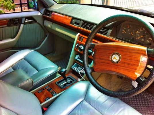 BENZ W124 ออฟชั่นของ CODE C ใช้น้อย สภาพดีมาก BENZ W124 ออฟชั่นของ CODE C ใช้น้อย สภาพดีมาก