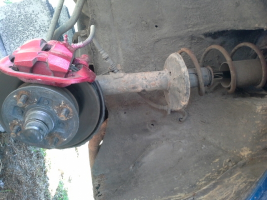 ขายดุม+โช้คหน้าke70เดิมสวยสภาพดีไม่มีรั่วซึม ขาย2800/คู่-ติดต่อ081-7915677