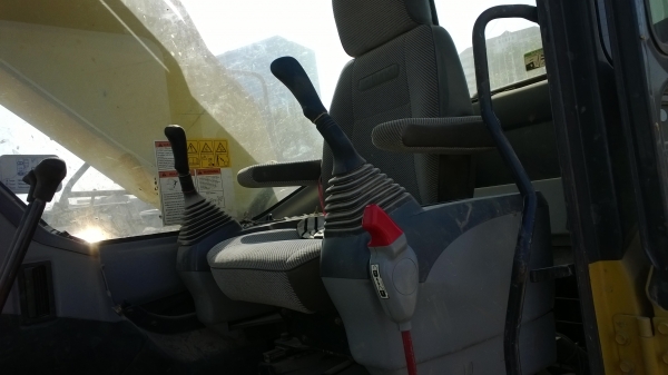 PC200-7 รถแห้งทั้งคัน สีเดิม ช่วงล่างสวย เอวไม่ขยับ ปี*2006 ชม.ประมาณ8000. มีเล่มพร้อม...