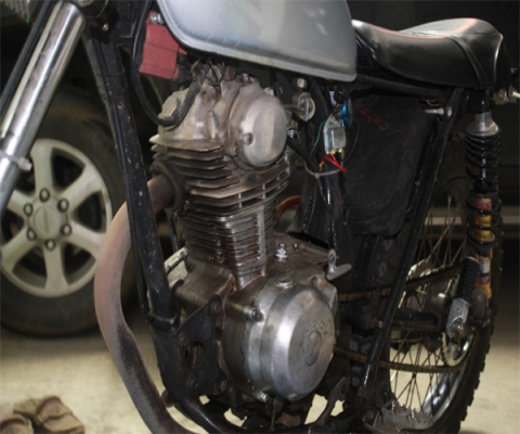 Honda XL เเทรกเกอร์