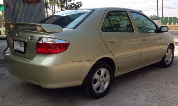 **250,000 บ.ต่อรอง**ขายรถเก๋งราคาเบาๆ TOYOTA VIOS 1.5E Auto ปี46/03 เครื่องเดิมเกียร์เดิม เครื่องแน่น แรง ช่วงล่างปึ็ก ล้อแม็ก ยางสวย4เส้น หน้า-หลังเดิมไม่เคยชนหนัก ภายในสวยคอนโซลเต็ม พ.พาวเวอร์ แอร์ กระจกไฟฟ้า พร้อมใช้งาน เอกสารครบ แน็นท์จัดได้ถึง220,000