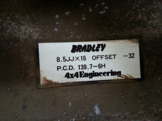ขายล้อแท้  Bradley  4 x 4  Engineering  ..... สวยๆ เชิญครับ