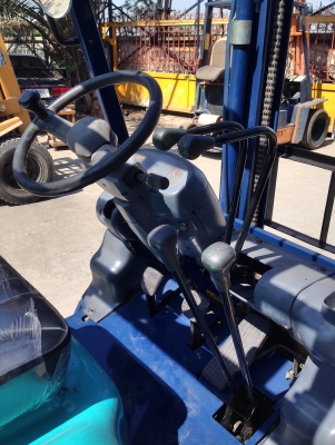 ส่งรถลูกค้าจังหวัดราชบุรี KOMATSU FD25-14 ซื้อ3คัน สนใจรุ่นเดียวกันติดต่อ083-062-0223 ส่งรถลูกค้าจังหวัดราชบุรี KOMATSU FD25-14 ซื้อ3คัน สนใจรุ่นเดียวกันติดต่อ083-062-0223