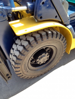 ส่งรถลูกค้าจังหวัดราชบุรี KOMATSU FD25-14 ซื้อ3คัน สนใจรุ่นเดียวกันติดต่อ083-062-0223 ส่งรถลูกค้าจังหวัดราชบุรี KOMATSU FD25-14 ซื้อ3คัน สนใจรุ่นเดียวกันติดต่อ083-062-0223