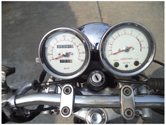 Yamaha SR400 สวยๆ (พุทธมณฑล สาย4) Yamaha SR400 สวยๆ (พุทธมณฑล สาย4)