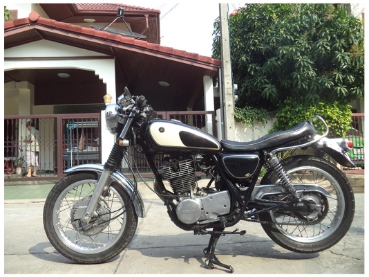 Yamaha SR400 สวยๆ (พุทธมณฑล สาย4) Yamaha SR400 สวยๆ (พุทธมณฑล สาย4)