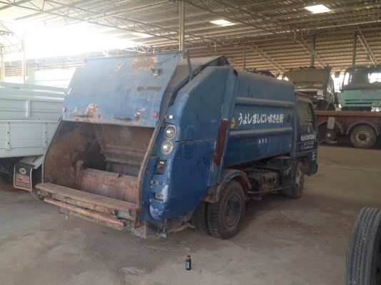 มีรถขยะขายครับเผื่อหาอยู่นำเข้าจากญี่ปุ่นพร้อมเก็บงานให้นะครับ