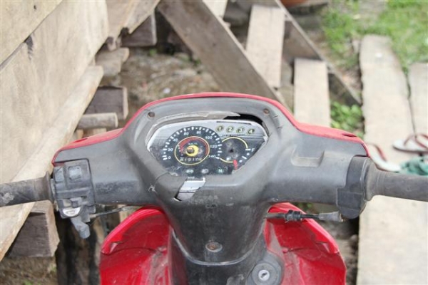 ขายรถซูซูกิเบส ไม่มีทะเบียนสต๊าทไม่ติดขายตามสภาพ จ.สระแก้ว