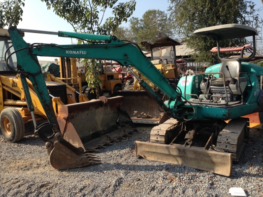 220,000 บาท KOMATSU PC30-7 เก่าไทย ขายตามสภาพนะครับ