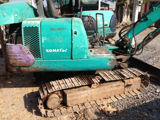 220,000 บาท KOMATSU PC30-7 เก่าไทย ขายตามสภาพนะครับ
