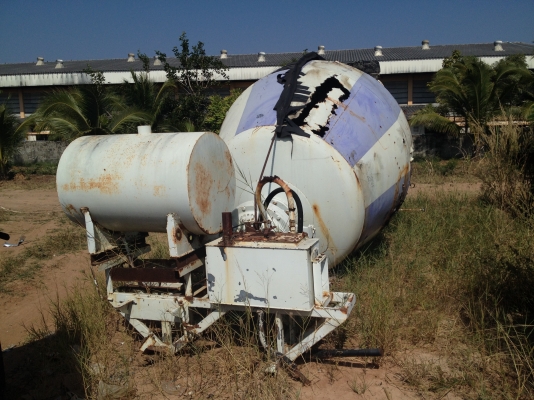 ขายโม่ปูนเก่าครับตามสภาพครับยกลงจากรถผุนิดหน่อยตรงเต้าโม่ครับนอกนั้นดีหมดครับ