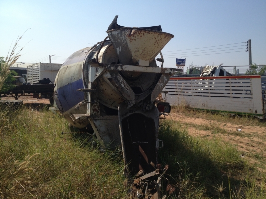 ขายโม่ปูนเก่าครับตามสภาพครับยกลงจากรถผุนิดหน่อยตรงเต้าโม่ครับนอกนั้นดีหมดครับ