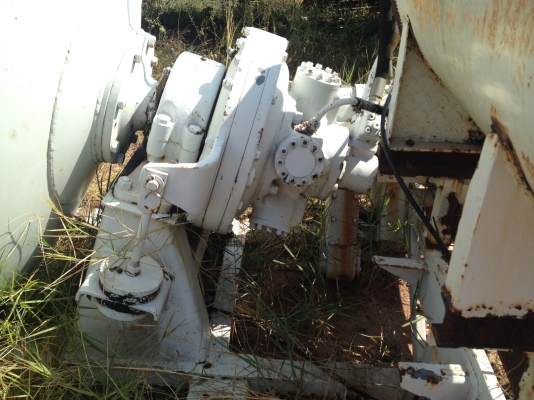 ขายโม่ปูนเก่าครับตามสภาพครับยกลงจากรถผุนิดหน่อยตรงเต้าโม่ครับนอกนั้นดีหมดครับ