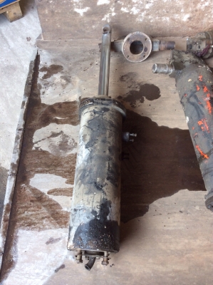 ด่วนขายกระบอกดั้ม6ล้อมาดูกันคับถูกๆๆๆๆๆราคามาคุยกัน ด่วนขายกระบอกดั้ม6ล้อมาดูกันคับถูกๆๆๆๆๆราคามาคุยกัน