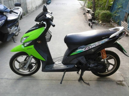 Click ล้อแม็ค สีเขียว รถบ้าน เครื่องเดิม แน่นๆ เอกสารครบ