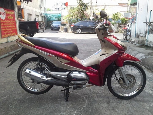 Wave 110 i AT ปี 53 สตาร์ทมือ รถสวย เครื่องเยี่ยม ชุดสีสดๆ เอกสารครบ Wave 110 i AT ปี 53 สตาร์ทมือ รถสวย เครื่องเยี่ยม ชุดสีสดๆ เอกสารครบ