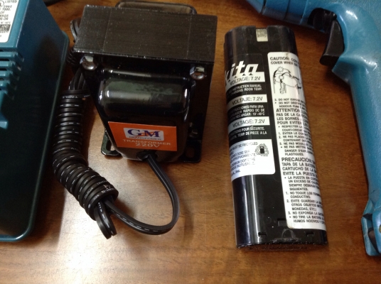 ขายสว่านเจาะ Markita 6010D DC 7.2V จัดชุดพร้อมหม้อแปลงไฟ 110V ขนาด 100W