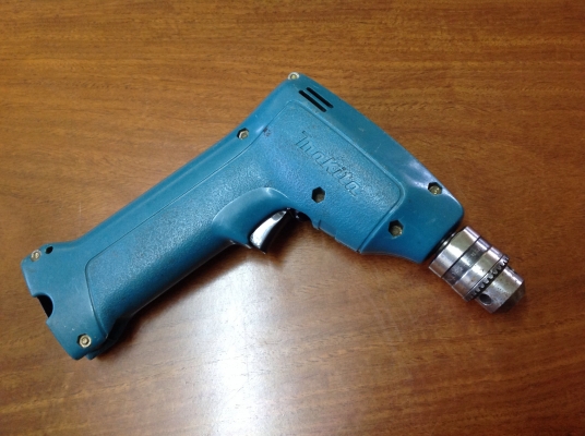 ขายสว่านเจาะ Markita 6010D DC 7.2V จัดชุดพร้อมหม้อแปลงไฟ 110V ขนาด 100W