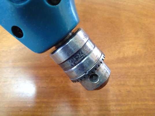 ขายสว่านเจาะ Markita 6010D DC 7.2V จัดชุดพร้อมหม้อแปลงไฟ 110V ขนาด 100W