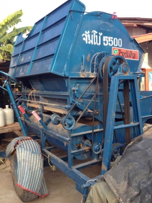 เครื่องนวดข้าว ถั่ว พ่วงรถไถ จัมโบ้ 5500 ต้องการขายด่วน