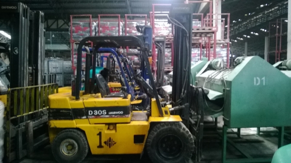 ขายถูกๆรถยก 3 ตัน เสาสูง 6 เมตร เครื่องดีเซล เกียร์ออโต้ ล้อหน้าคู่ แผงงาสไลด์