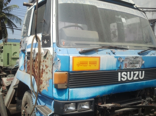 ขายหัวลากอีซูซุ สีขาวเขียว เครื่อง 275 คัทซี JALEXZ18JL300183 แถมหัวนอกฟรี 1 หัว 3ใบปัด