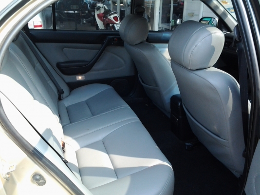 TOYOTA CORONA ท้ายโด่ง