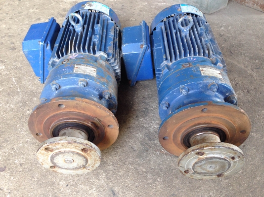 ขายมอเตอร์เกียร์ Sumitomo 2 HP. 380 V อัตราทด 1:17 สภาพสวย วิ่งนิ่ม พร้อมใช้งาน มี 2 ตัวครับ ตัวละ 7500 บาทครับ