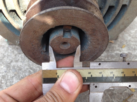 ขายมอเตอร์ mitsubishi 2 HP. 220 V ไฟบ้าน รุ่นเก่า เดิมๆอุปกรณ์ครบ ไม่เคยพันใหม่ พร้อมใช้งาน