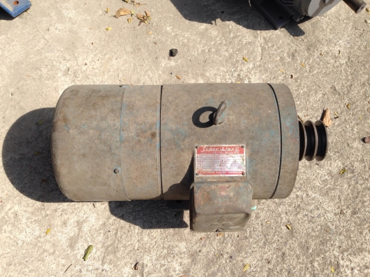 ขายมอเตอร์ mitsubishi 2 HP. 220 V ไฟบ้าน รุ่นเก่า เดิมๆอุปกรณ์ครบ ไม่เคยพันใหม่ พร้อมใช้งาน