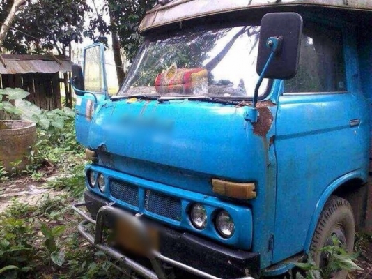 รถอีซูซุ 6 ล้อ รั้ว 85 แรงม้า. ( รถบรรทุก นักเรียน. ) ( ลดเหลือ. 120,000 บาท. !! ) สนใจติดต่อ 081 - 6079515 รถอีซูซุ 6 ล้อ รั้ว 85 แรงม้า. ( รถบรรทุก นักเรียน. ) ( ลดเหลือ. 120,000 บาท. !! ) สนใจติดต่อ 081 - 6079515